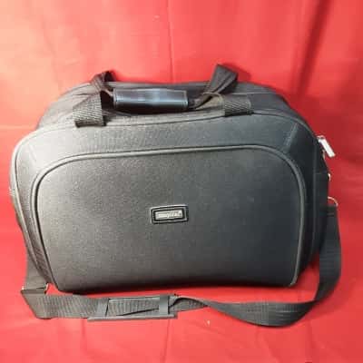 Cosmopolitan Large black quality overnight bag