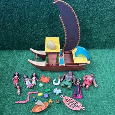 Disney Moana Canoe & Accessories Playset