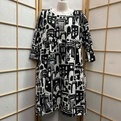 Gorman Women's Size 10 Linen Dress/ Casual Dress /  7/8 Sleeves Dress / On Knee Length Dress Black / Pattern / White 