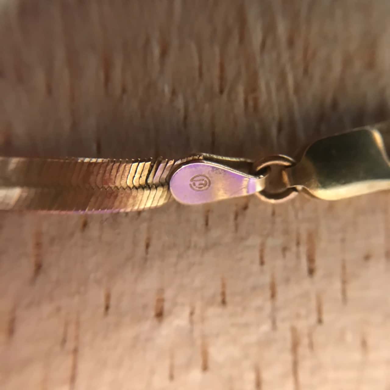 585 14KT Gold Ribbon Necklace(s)