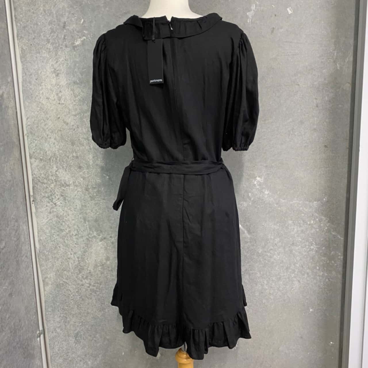 portmans linen dress Style Muse