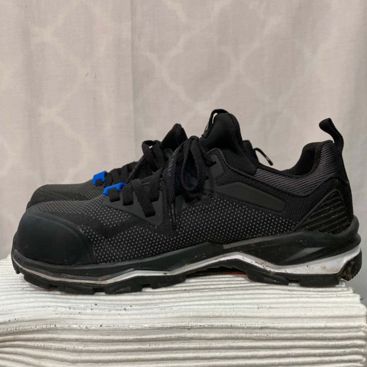 Men’s Hard Yakka US Size 9 Black Composite Safety Toe Cap Work Shoes