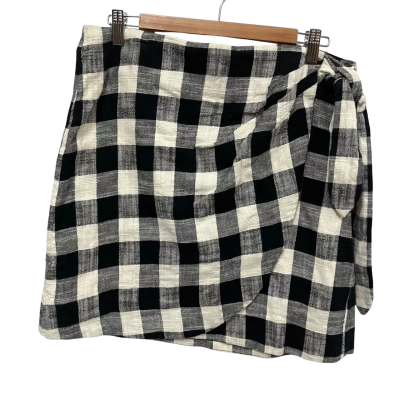 Country Road Womens Size 14 Wrap Skirt Black  / Checked / White 