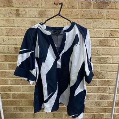 Basque Womens assorted top Size 16 