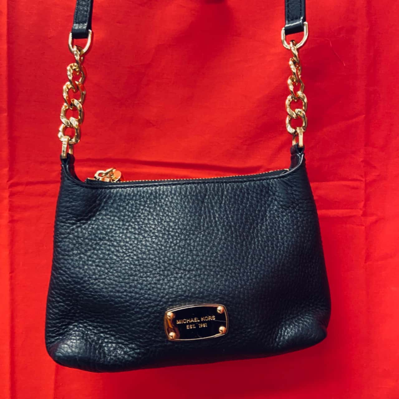 Michael Kors Womens Compact Cross Body Bag Black / Gold