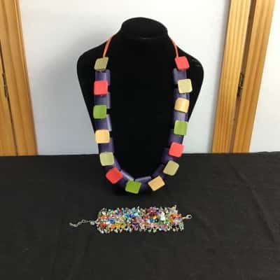 Unbranded Womens 2 Piece Beaded Jewellery Set