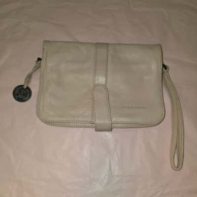 Wanderers Womens Cross Body Bag  Natural / Nude/Blush
