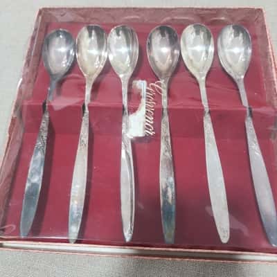 Vintage Grosvenor Silver plated spoons