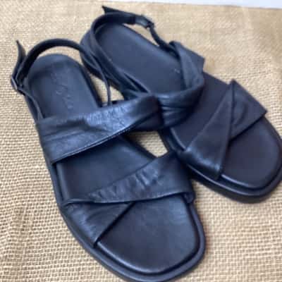 Luna Sole Black Leather Sandals, Size 39