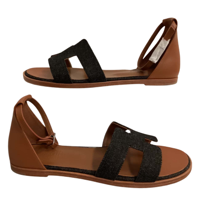 Womens  Size 40 Flats Black  / Brown 