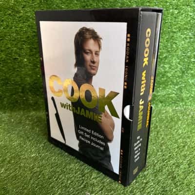 Cook with Jamie: My Guide to Making You a Better Cook & Jamie’s Journal (Box Set)