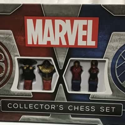 MARVEL collectors chess set