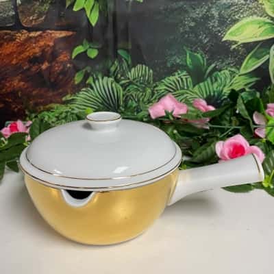 Made in Australia 22ct gold & white Ovenmaster sauce dish