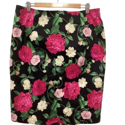 Review Womens  Size 16 Black  / Floral / Pink Skirt