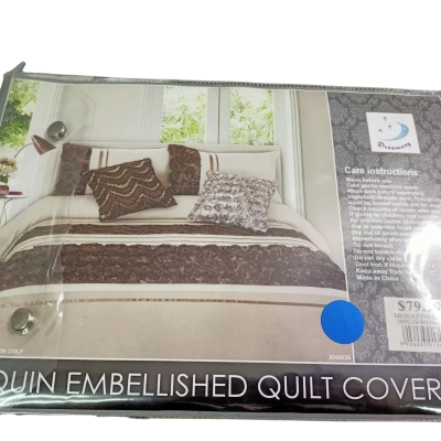 BNWT Dreamezy Double Bed Cover Set
