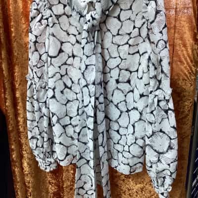 AJE Rebellion  Size 8 Blouse Black  / White 