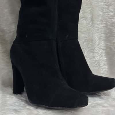  Womens  Size 9 Black  thigh high boots 