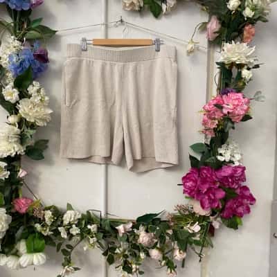 COS Womens  Size 16 / L Shorts Cream 