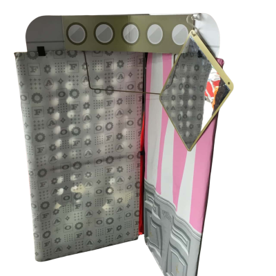 Kids FAO Schwartz Runway Fashion Show  Play Set as pictured Works