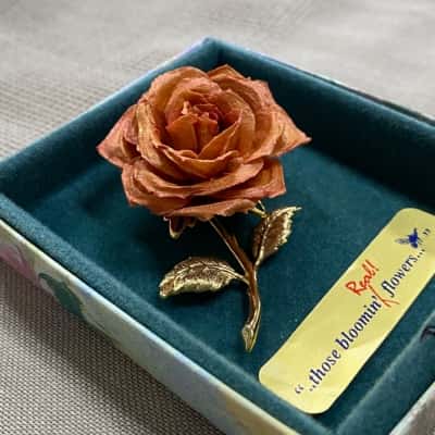  Womens Delicate Rose Brooch in Box
