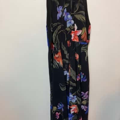 Cue Womens  Size 14 Floral Dress Black  / Floral / Multicoloured 