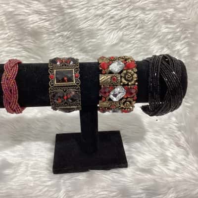  Womens Bracelet Black  / Other / Red 