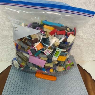 Lego - Assorted 1KG Plus Lego Plate