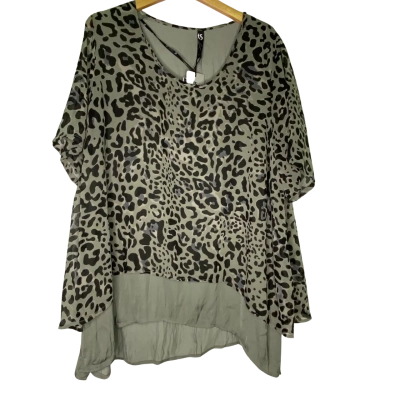 Taking Shape Womens  Size 16 Short Sleeve Top Animal print / Black  / Green 