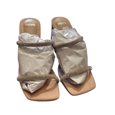 Novo Womens  Size 9 Heels Beige 