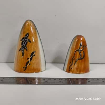 Hand painted Aboriginal Artwork Salt and Pepper Shakers As Is 