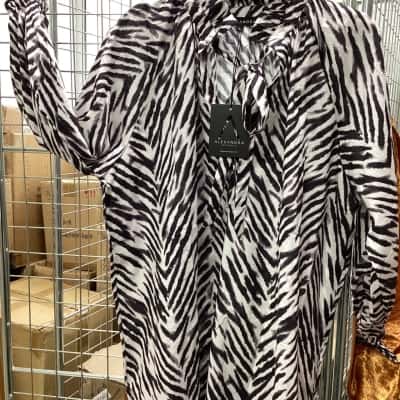 Alexandra Womens Top  Size L Animal print / Black  / White 