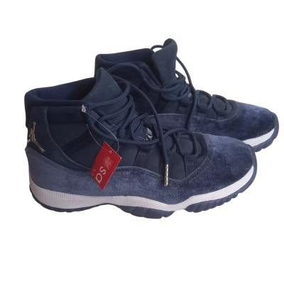 Nike Air Jordan's - Women's  Size 8 Sneakers Navy Blue / White - Retro