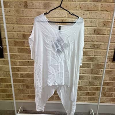 Taking Shape Womens Victoria white top Size 18 