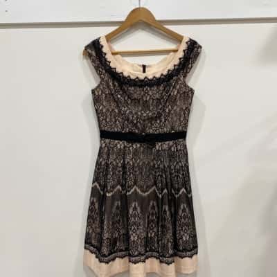 Review Womens  Size 8 Party Dress Black  / Nude 