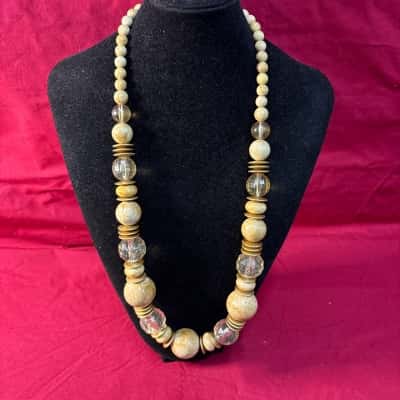 Women's Vintage Beaded Necklace Featuring Yellow / White Glass Beads