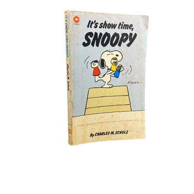 It's show time, Snoopy: Selected Cartoons from Speak Softly, and Carry a Beagle Vol. 2 1979 Paperback