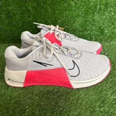 Nike Metcon 9 White & Fluro Pink Sneakers Size 9 US