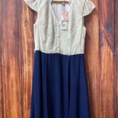 Review  Size 12 Navy Blue / White dress new 