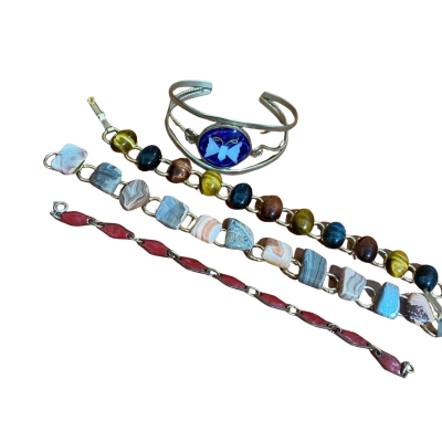 Vintage bracelets x 4