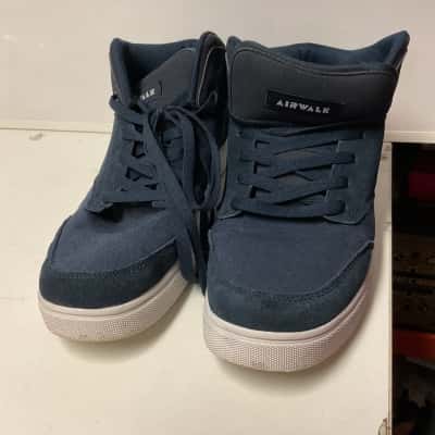  Mens  air walk mid breakers Size US 12 Sneakers Blue / White 
