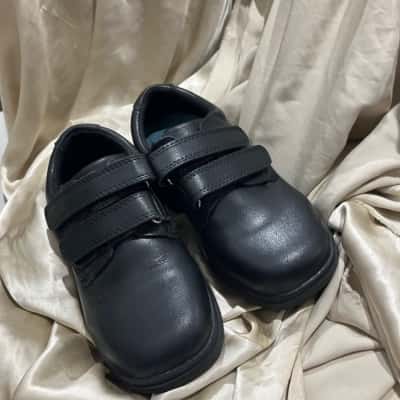 Gro Shu by Grosby Kids  Size 12 School Shoes Black  