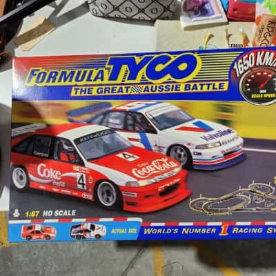 Vintage Tyco HO scale slot car racing set" The Great Aussie Battle"