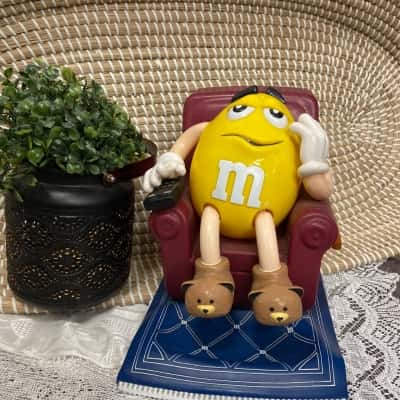 Vintage Novelty M & M Yellow Lazy Boy Chair Recliner Candy Dispenser