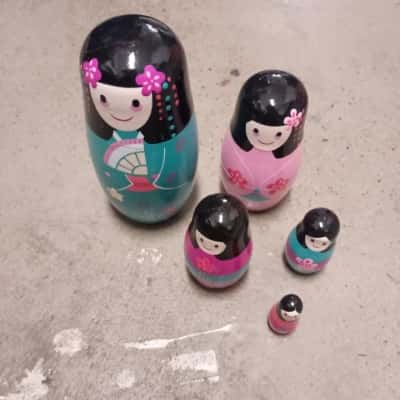 Set 5 Nesting/Matryoshka Dolls