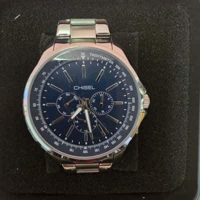 Mens Chisel Watch: Working