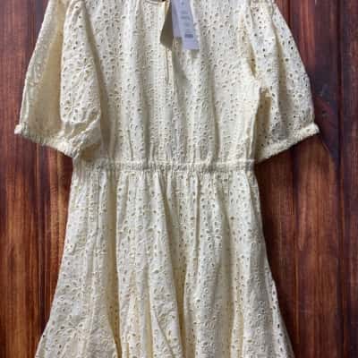 Forever New Size 14 Cream dress new 