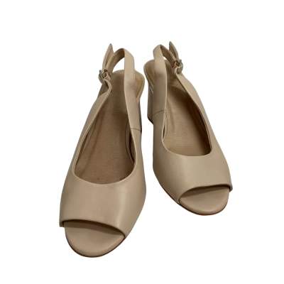 Django & Juliette  Womens  Size 38 Heels Beige 