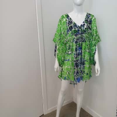  Katherine Kelly Lang dress/top size 10 -12
