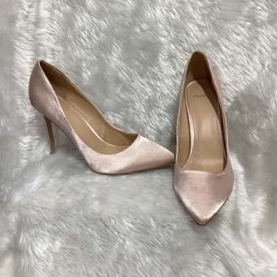Novo Womens  Size 8 Champagne 