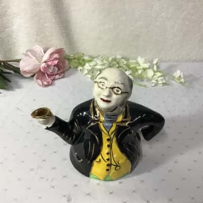 Vintage Lingard Dickens "Mr Pickwick Proposes A Toast" Collectible Porcelain Teapot